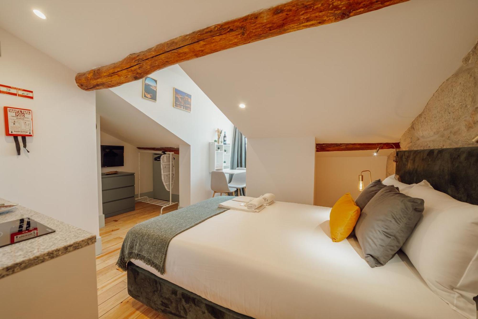 Downtown Suites By Vacationy Porto Exterior photo