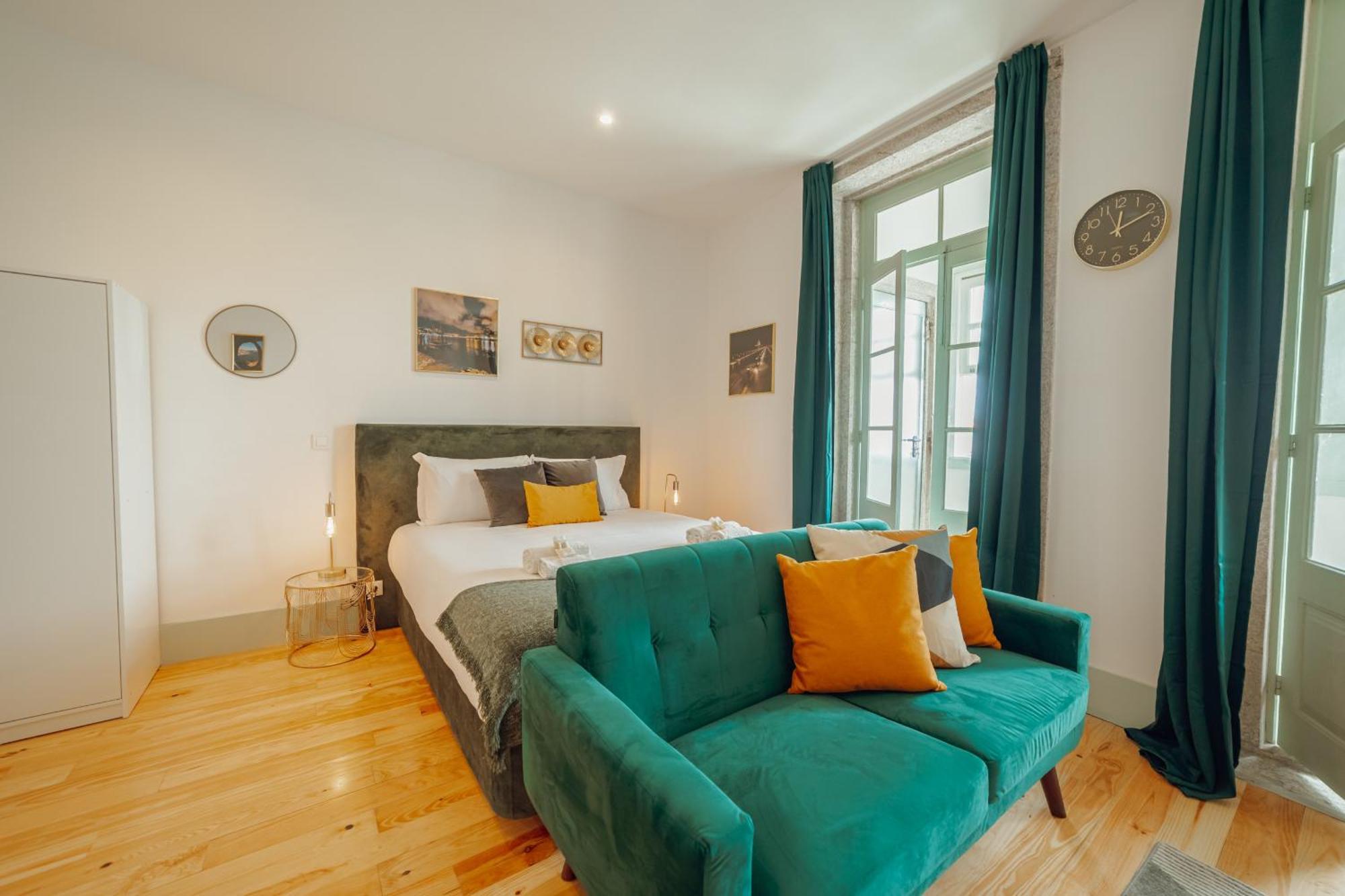 Downtown Suites By Vacationy Porto Exterior photo